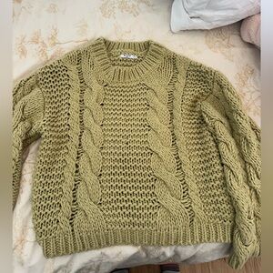 Chunky Knit Cable Sweater - Olive Green